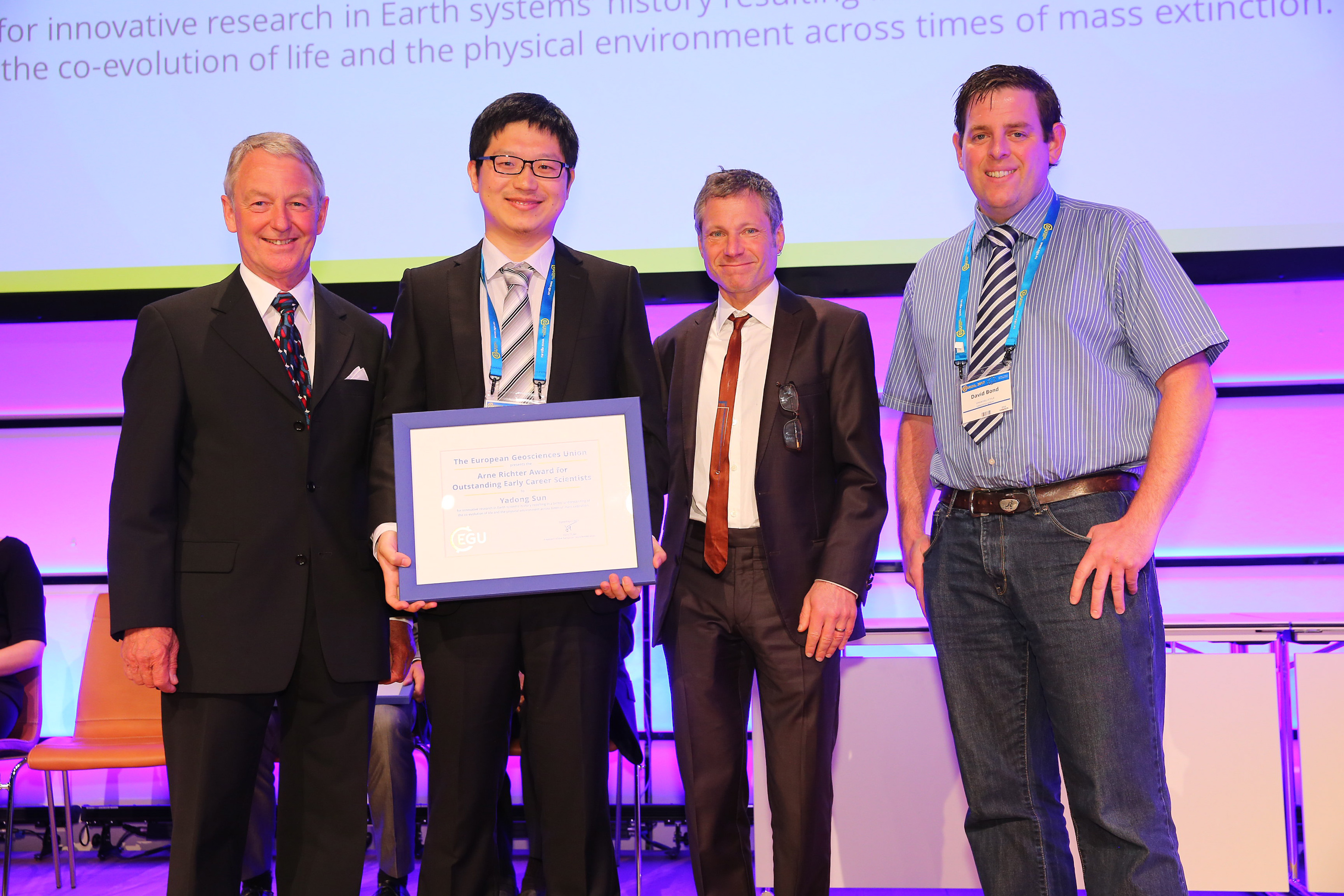 Dr. Yadong Sun was awarded the EGU union level Arne Richter Early Career Scientists award